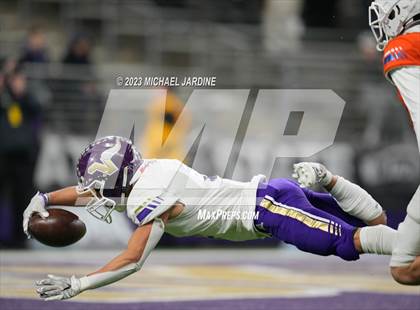 Thumbnail 2 in Lake Stevens vs Graham-Kapowsin (WIAA 4A Final) photogallery.
