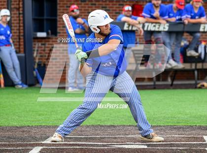 Thumbnail 3 in Pleasant Grove @ Henderson (UIL 4A D1 Area Playoff) photogallery.