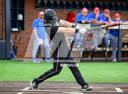 Thumbnail 3 in Pleasant Grove @ Henderson (UIL 4A D1 Area Playoff) photogallery.