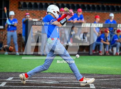 Thumbnail 3 in Pleasant Grove @ Henderson (UIL 4A D1 Area Playoff) photogallery.