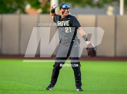 Thumbnail 3 in Pleasant Grove @ Henderson (UIL 4A D1 Area Playoff) photogallery.