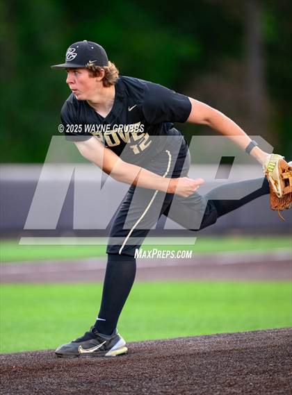 Thumbnail 1 in Pleasant Grove @ Henderson (UIL 4A D1 Area Playoff) photogallery.
