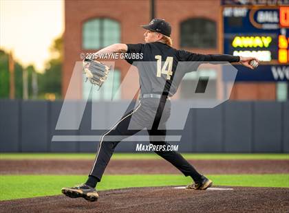 Thumbnail 2 in Pleasant Grove @ Henderson (UIL 4A D1 Area Playoff) photogallery.