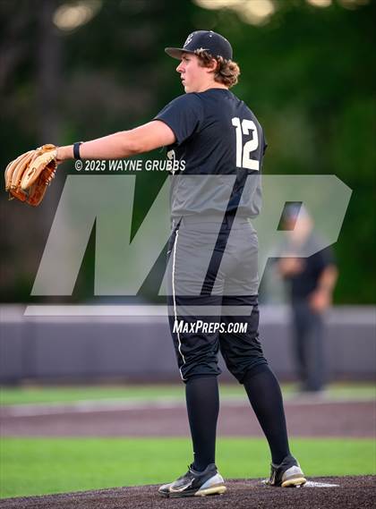 Thumbnail 1 in Pleasant Grove @ Henderson (UIL 4A D1 Area Playoff) photogallery.