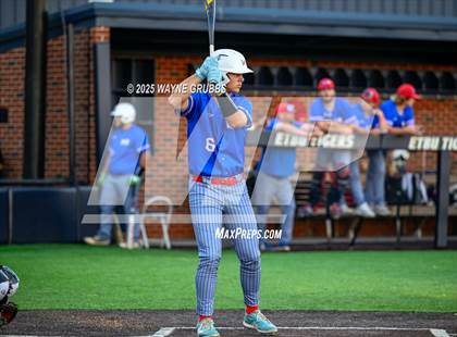 Thumbnail 3 in Pleasant Grove @ Henderson (UIL 4A D1 Area Playoff) photogallery.