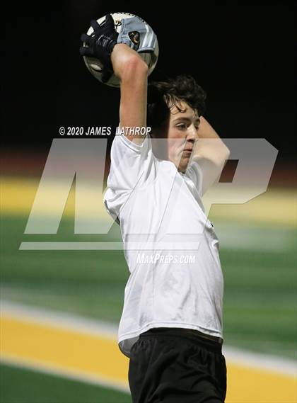 Thumbnail 2 in Churchville Chili @ Greece Athena  (NYSPHSAA Section 5 Class A Quarterfinal) photogallery.