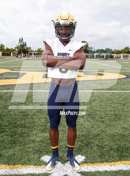 Thumbnail 2 in St. Thomas Aquinas (Preseason Early Contenders Photo Shoot)  photogallery.