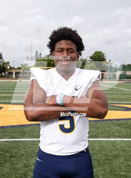 Thumbnail 1 in St. Thomas Aquinas (Preseason Early Contenders Photo Shoot)  photogallery.