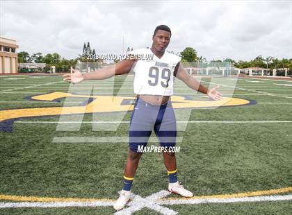 Thumbnail 1 in St. Thomas Aquinas (Preseason Early Contenders Photo Shoot)  photogallery.