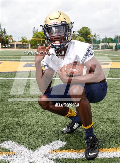 Thumbnail 2 in St. Thomas Aquinas (Preseason Early Contenders Photo Shoot)  photogallery.