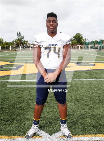 Thumbnail 1 in St. Thomas Aquinas (Preseason Early Contenders Photo Shoot)  photogallery.