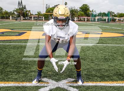 Thumbnail 2 in St. Thomas Aquinas (Preseason Early Contenders Photo Shoot)  photogallery.