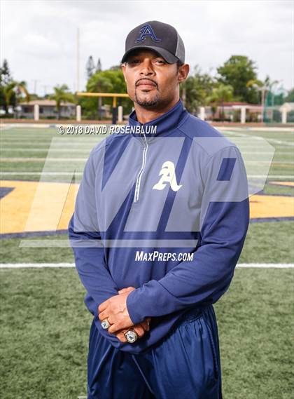 Thumbnail 2 in St. Thomas Aquinas (Preseason Early Contenders Photo Shoot)  photogallery.