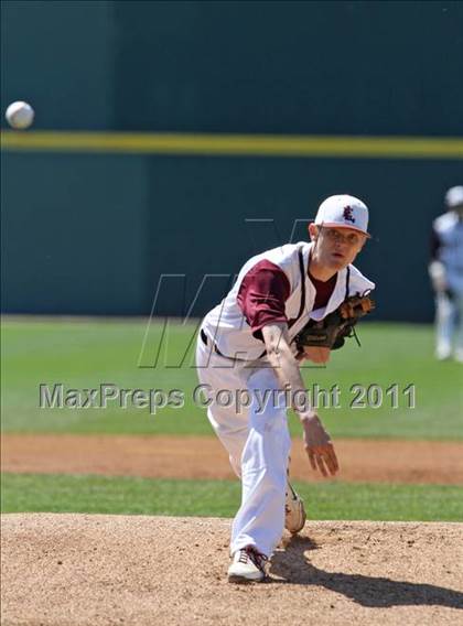 Thumbnail 3 in East Lyme vs Griswold (ECC Quarterfinal) photogallery.