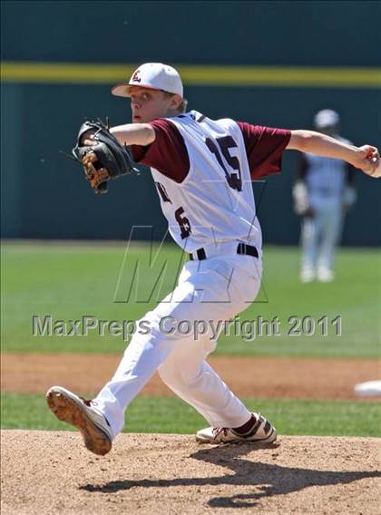 Thumbnail 3 in East Lyme vs Griswold (ECC Quarterfinal) photogallery.