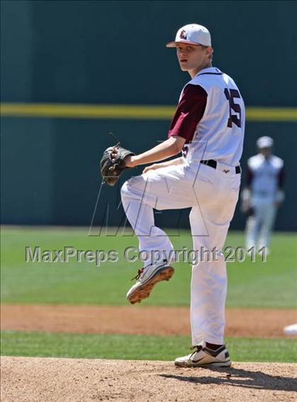 Thumbnail 3 in East Lyme vs Griswold (ECC Quarterfinal) photogallery.