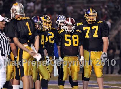 Thumbnail 2 in 605 All-Star Football Classic (East vs. West) photogallery.