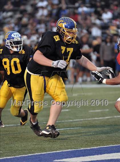 Thumbnail 3 in 605 All-Star Football Classic (East vs. West) photogallery.
