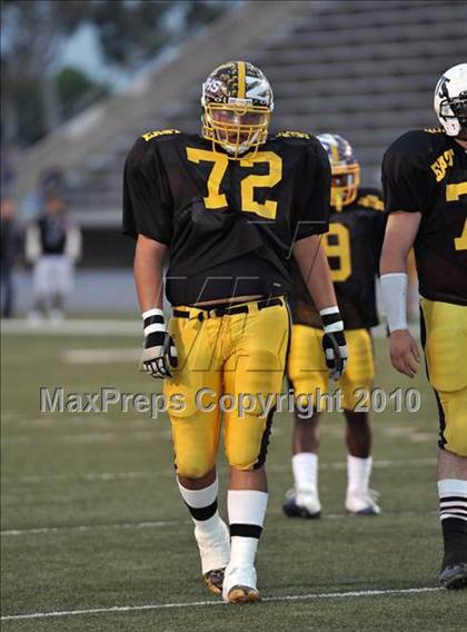 Thumbnail 1 in 605 All-Star Football Classic (East vs. West) photogallery.