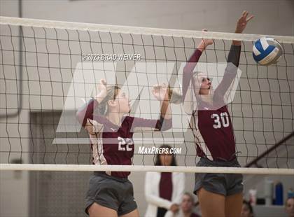 Thumbnail 3 in Central Catholic @ E.D. White photogallery.