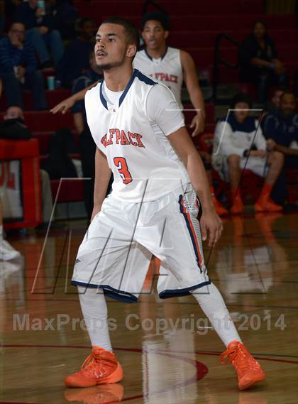 Thumbnail 3 in Cosumnes Oaks vs. Colfax (Common Good Classic) photogallery.