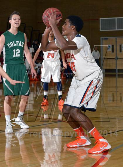 Thumbnail 2 in Cosumnes Oaks vs. Colfax (Common Good Classic) photogallery.