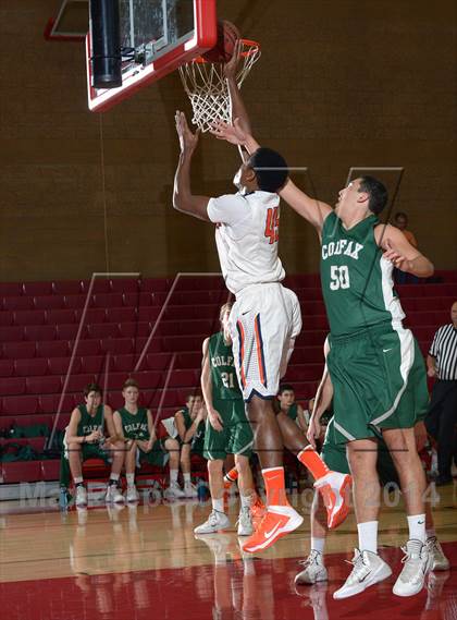 Thumbnail 3 in Cosumnes Oaks vs. Colfax (Common Good Classic) photogallery.