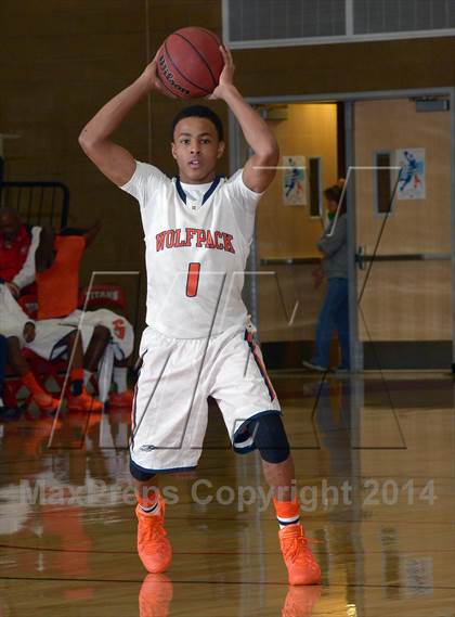 Thumbnail 1 in Cosumnes Oaks vs. Colfax (Common Good Classic) photogallery.