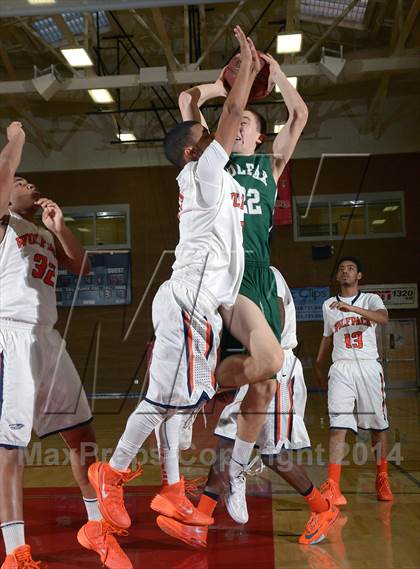 Thumbnail 3 in Cosumnes Oaks vs. Colfax (Common Good Classic) photogallery.
