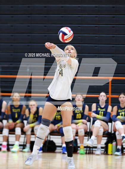Thumbnail 3 in Southlake Carroll vs. Highland Park photogallery.