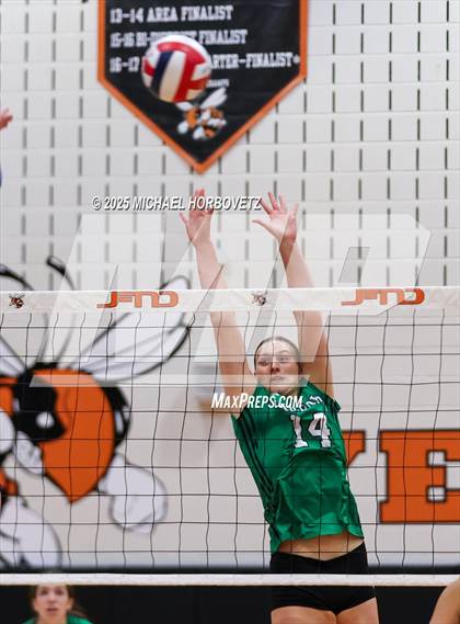 Thumbnail 2 in Southlake Carroll vs. Highland Park photogallery.