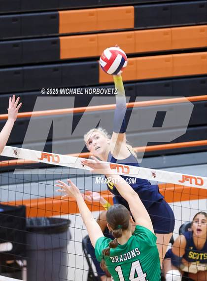 Thumbnail 2 in Southlake Carroll vs. Highland Park photogallery.