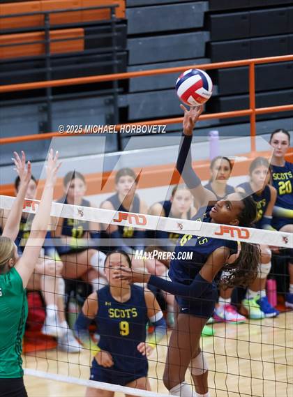 Thumbnail 3 in Southlake Carroll vs. Highland Park photogallery.