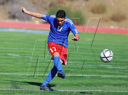 Thumbnail 2 in Crawford vs. Serra (San Diego City Tournament) photogallery.