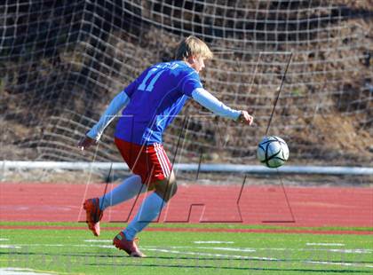Thumbnail 2 in Crawford vs. Serra (San Diego City Tournament) photogallery.