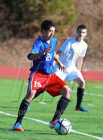 Thumbnail 2 in Crawford vs. Serra (San Diego City Tournament) photogallery.