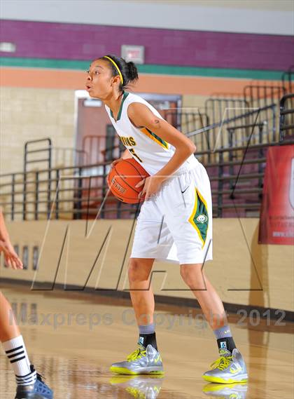 Thumbnail 1 in Rock Bridge vs. Centennial (Nike Tournament of Champions) photogallery.