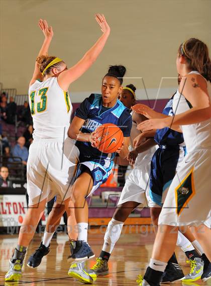 Thumbnail 2 in Rock Bridge vs. Centennial (Nike Tournament of Champions) photogallery.