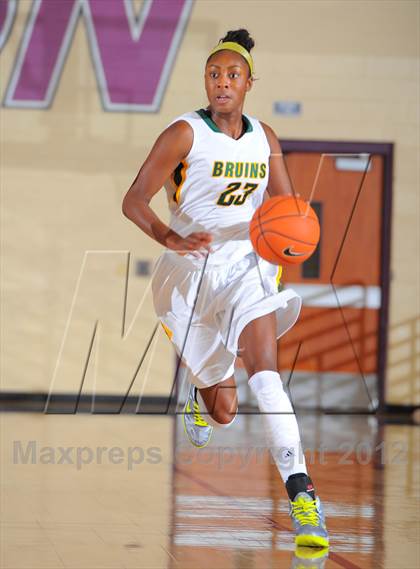 Thumbnail 1 in Rock Bridge vs. Centennial (Nike Tournament of Champions) photogallery.