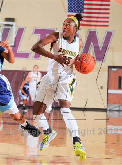 Thumbnail 2 in Rock Bridge vs. Centennial (Nike Tournament of Champions) photogallery.