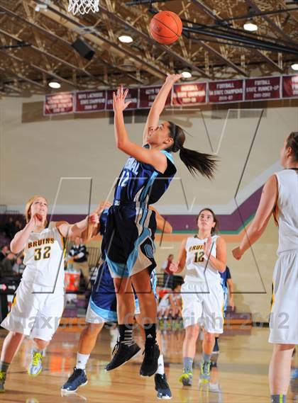 Thumbnail 2 in Rock Bridge vs. Centennial (Nike Tournament of Champions) photogallery.