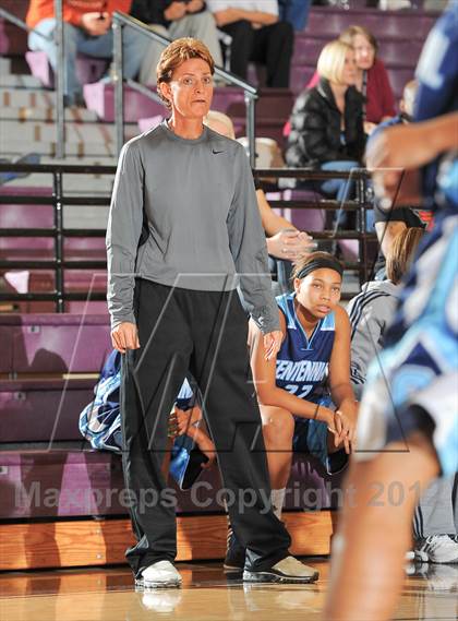 Thumbnail 2 in Rock Bridge vs. Centennial (Nike Tournament of Champions) photogallery.