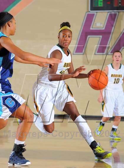 Thumbnail 1 in Rock Bridge vs. Centennial (Nike Tournament of Champions) photogallery.