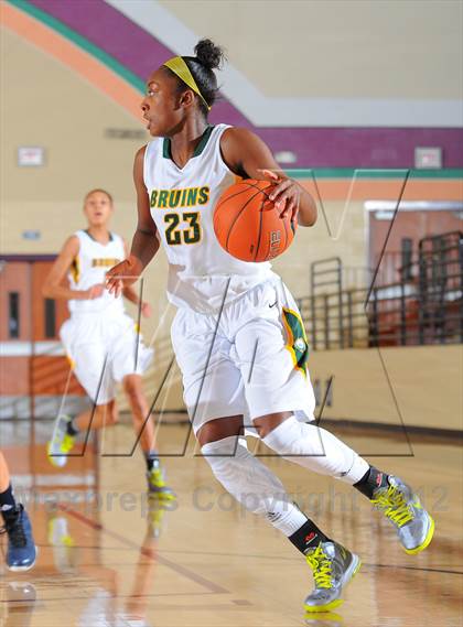 Thumbnail 2 in Rock Bridge vs. Centennial (Nike Tournament of Champions) photogallery.