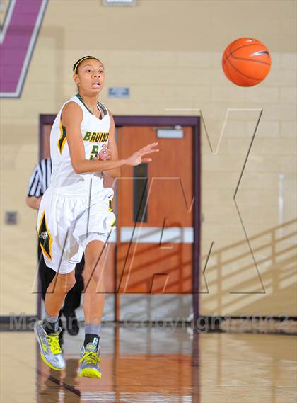Thumbnail 3 in Rock Bridge vs. Centennial (Nike Tournament of Champions) photogallery.