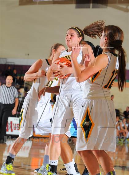 Thumbnail 3 in Rock Bridge vs. Centennial (Nike Tournament of Champions) photogallery.