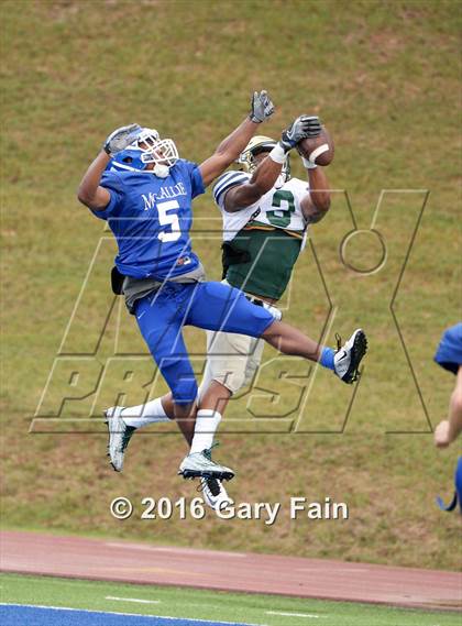 Thumbnail 2 in Knoxville Catholic @ McCallie (Scrimmage)  photogallery.
