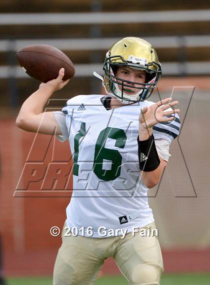 Thumbnail 2 in Knoxville Catholic @ McCallie (Scrimmage)  photogallery.