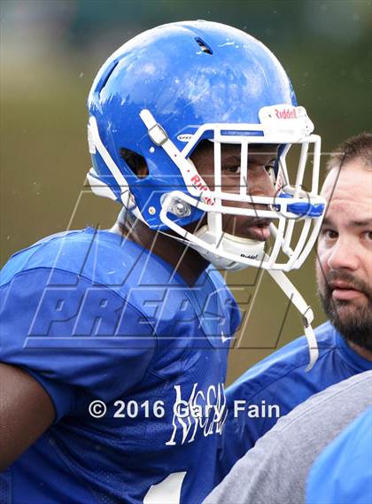 Thumbnail 3 in Knoxville Catholic @ McCallie (Scrimmage)  photogallery.
