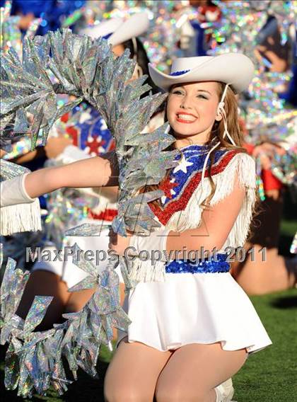 Thumbnail 2 in North Lamar vs. Henderson (3A Region 2 Bi-District Playoffs) photogallery.